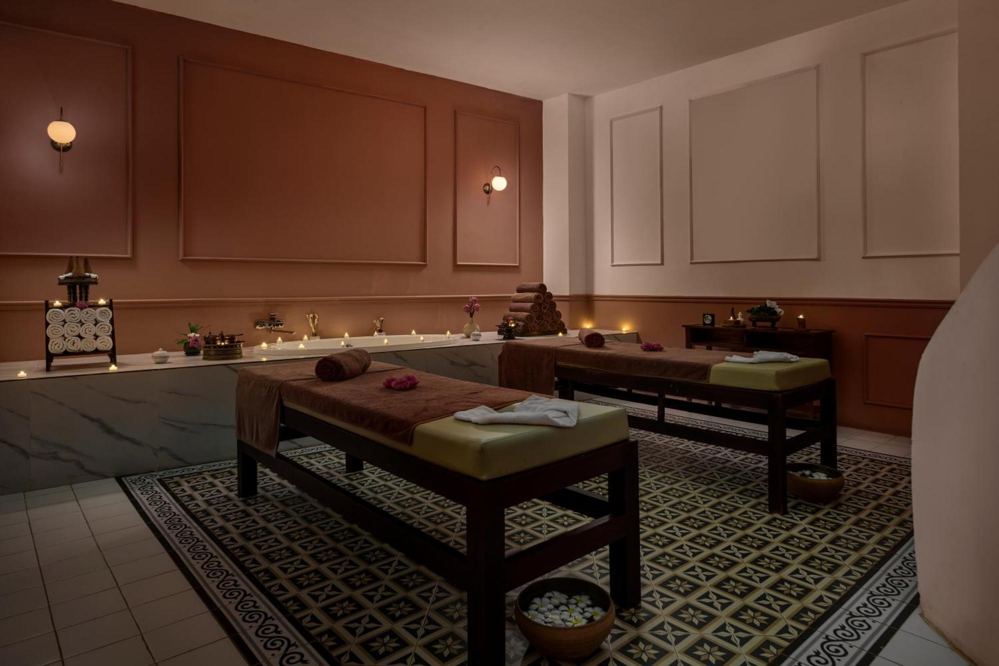 The Embassy Angkor & 5*