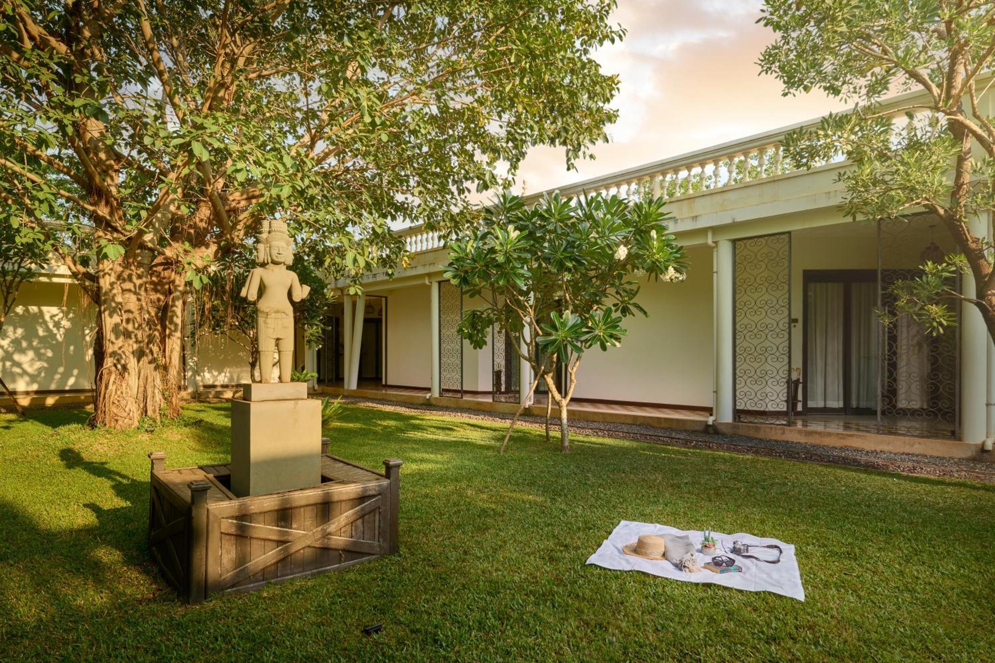 The Embassy Angkor & 5* Siem Reap