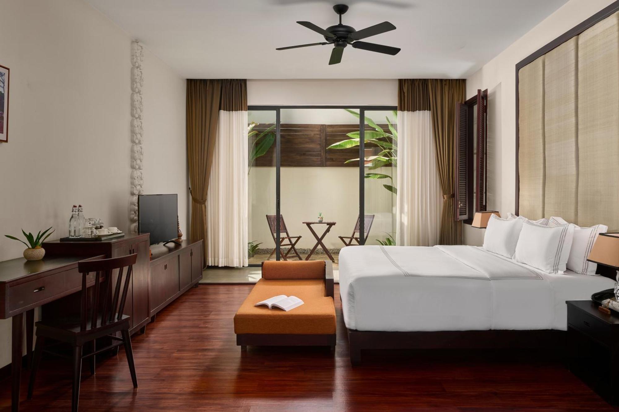 The Embassy Angkor & Resort 5*
