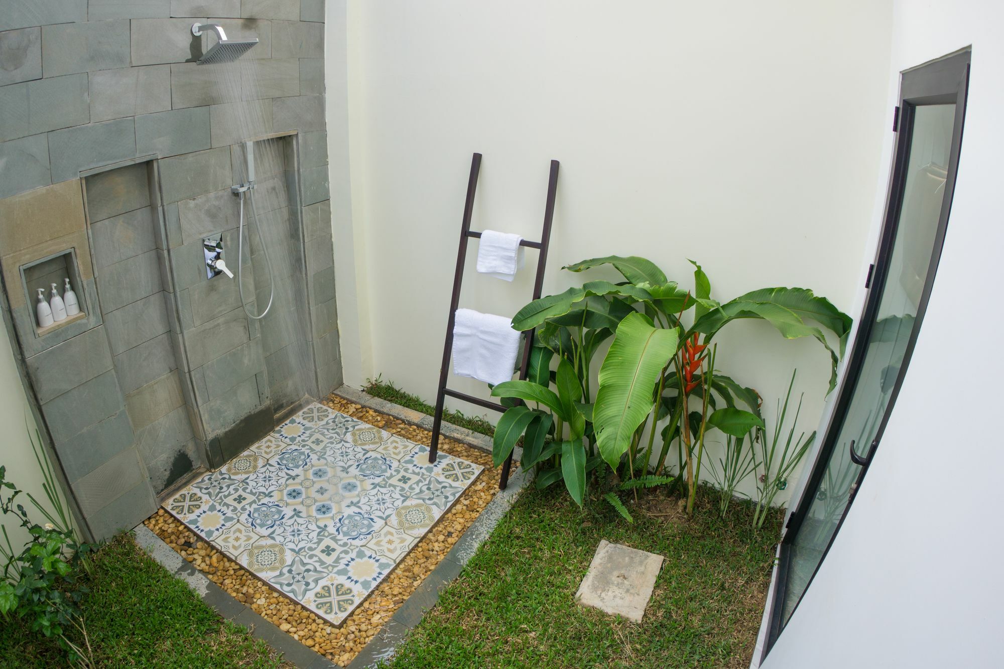 The Embassy Angkor & Resort 5*