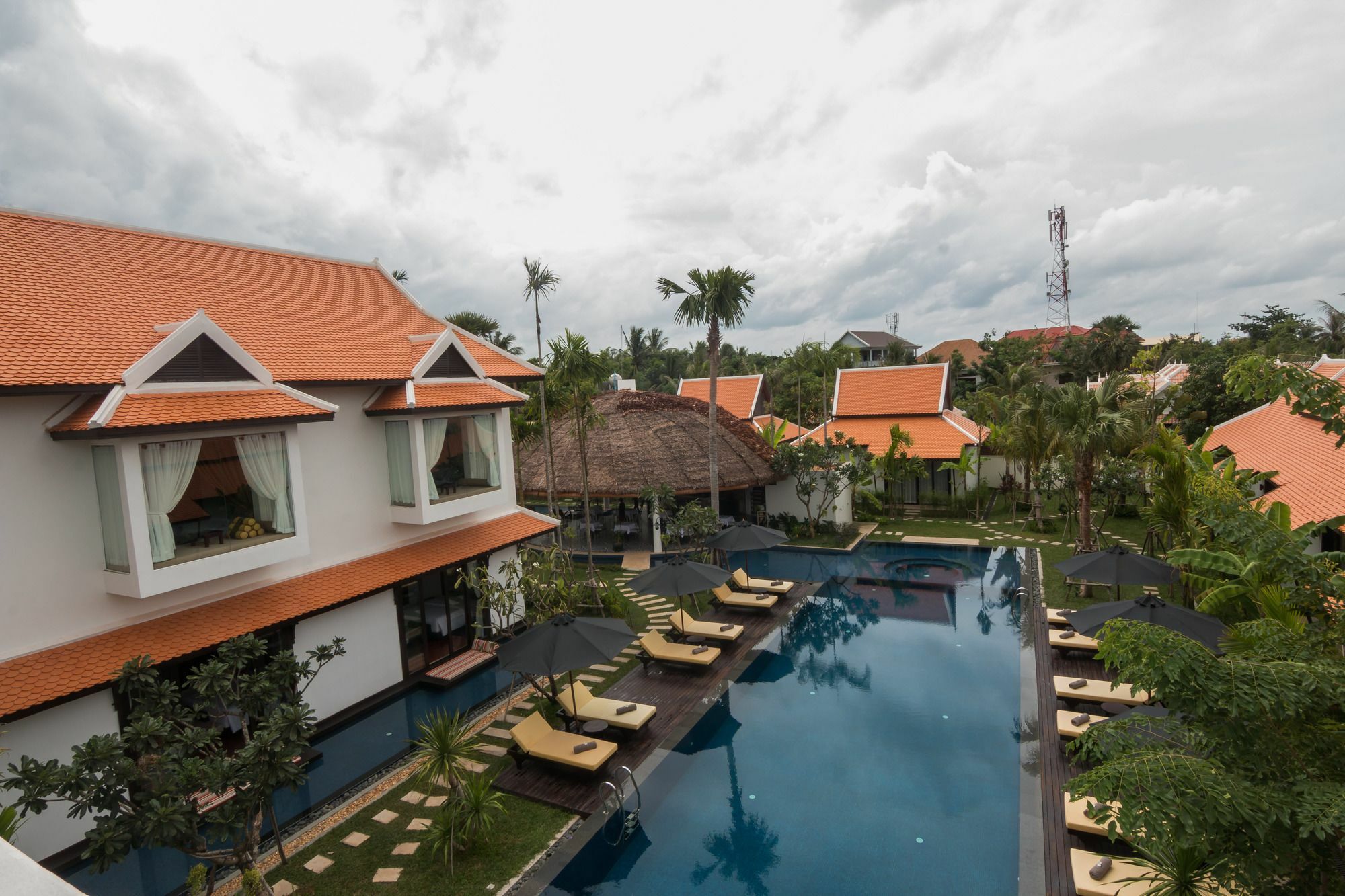 Resort The Embassy Angkor &